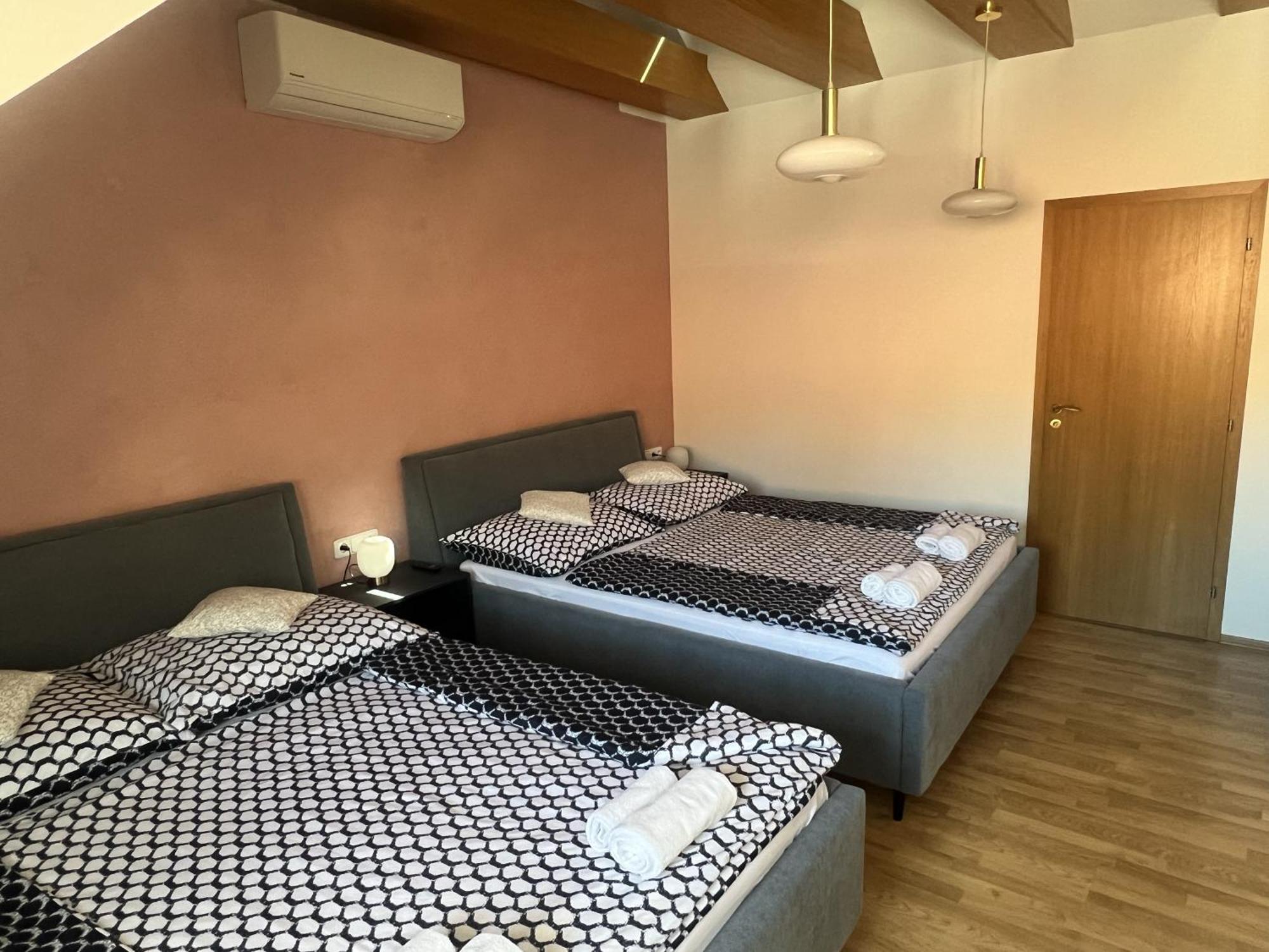 Pension Mikulov Bagian luar foto